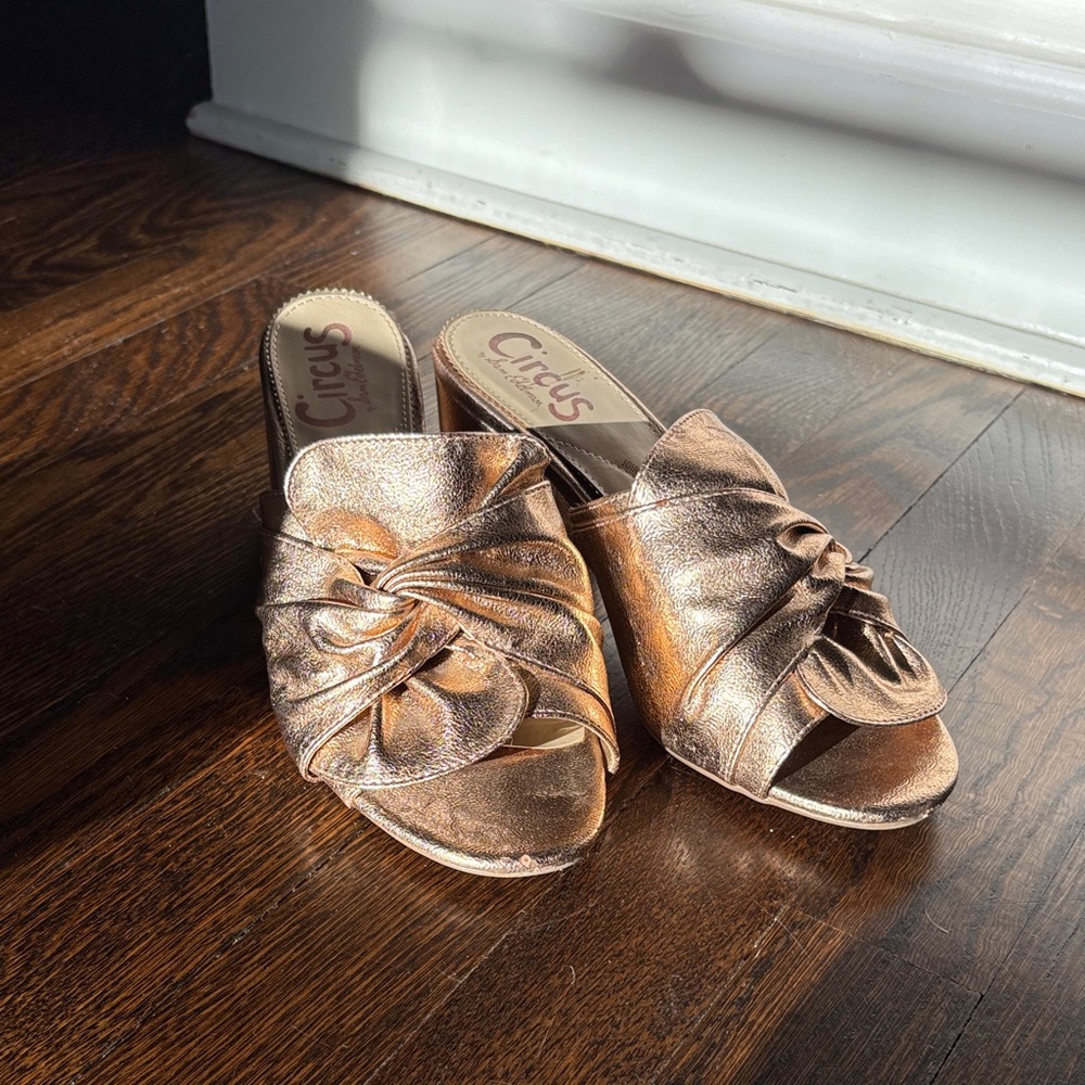Circus by Sam Edelman Women's Metallic Gold Mules